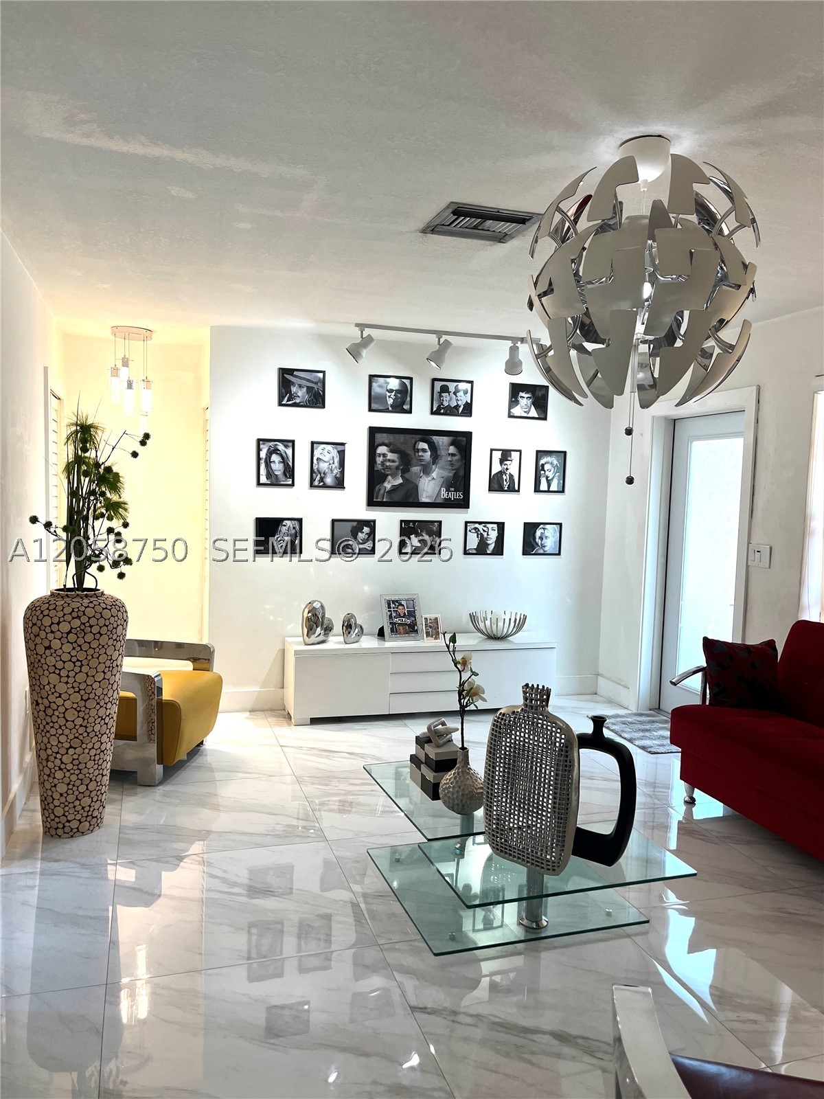 Hialeah photo 2