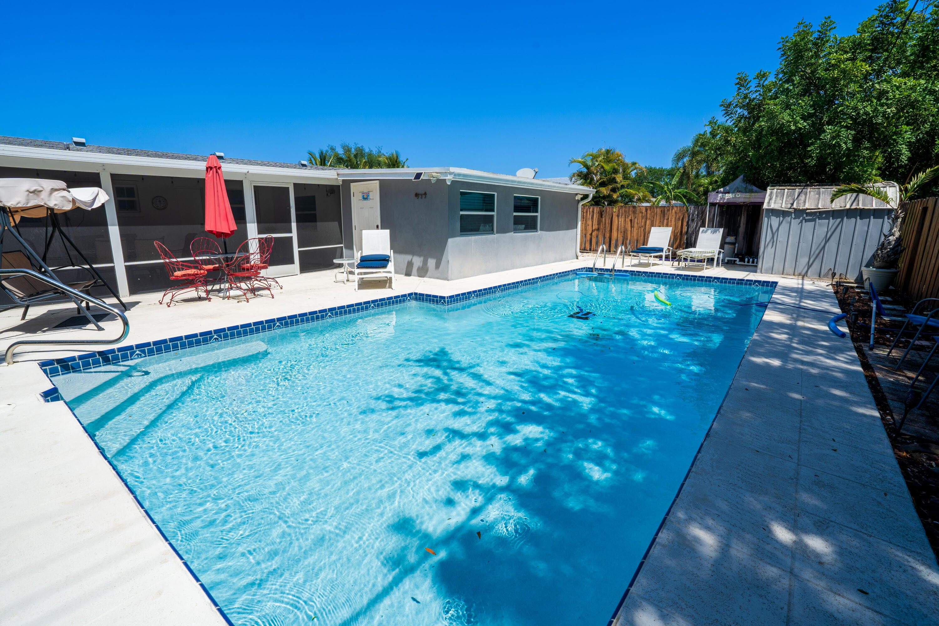 Palm Beach Gardens photo 1