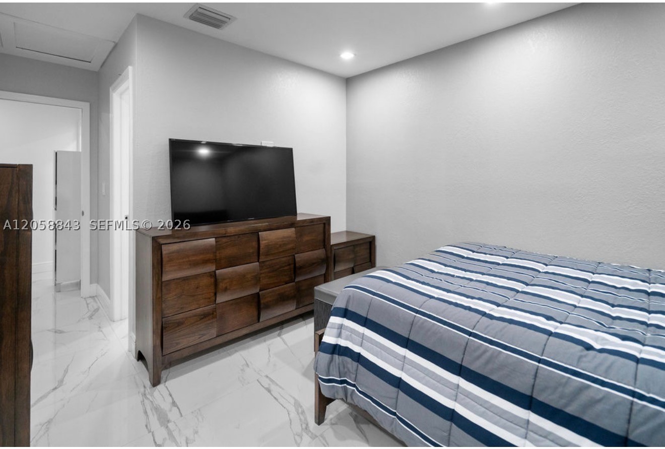Hialeah photo 5