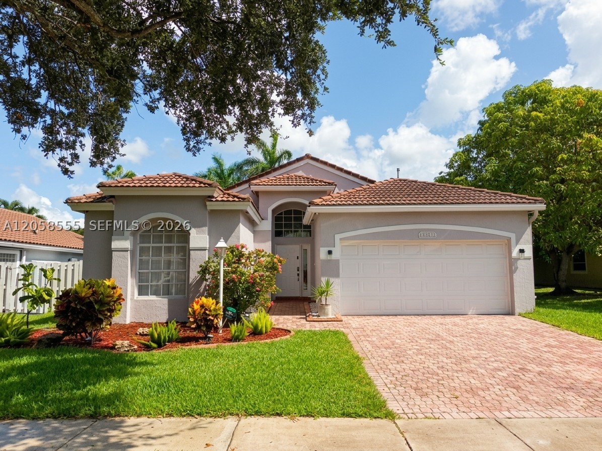 Pembroke Pines photo 1