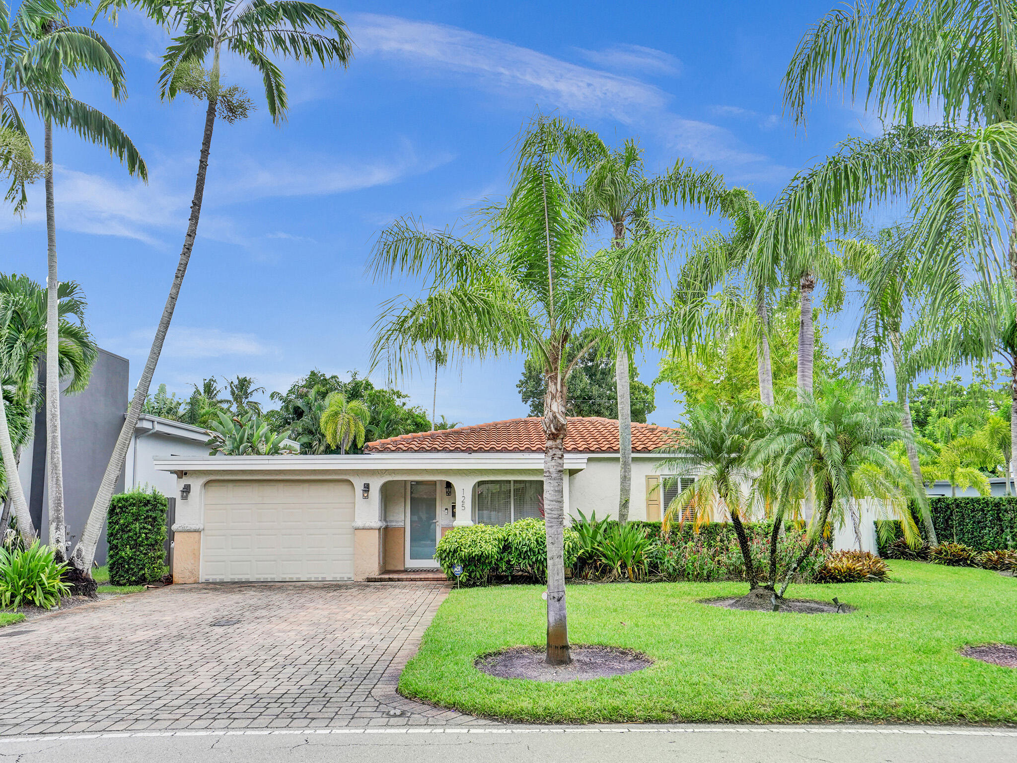Wilton Manors photo 1