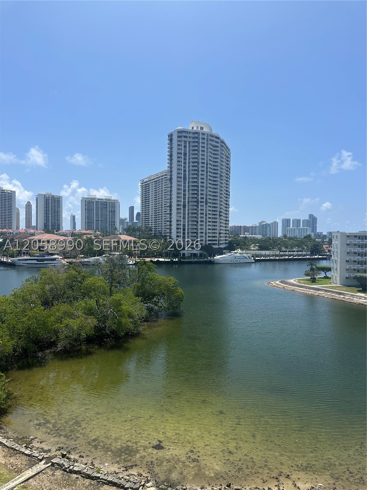 Aventura photo 2