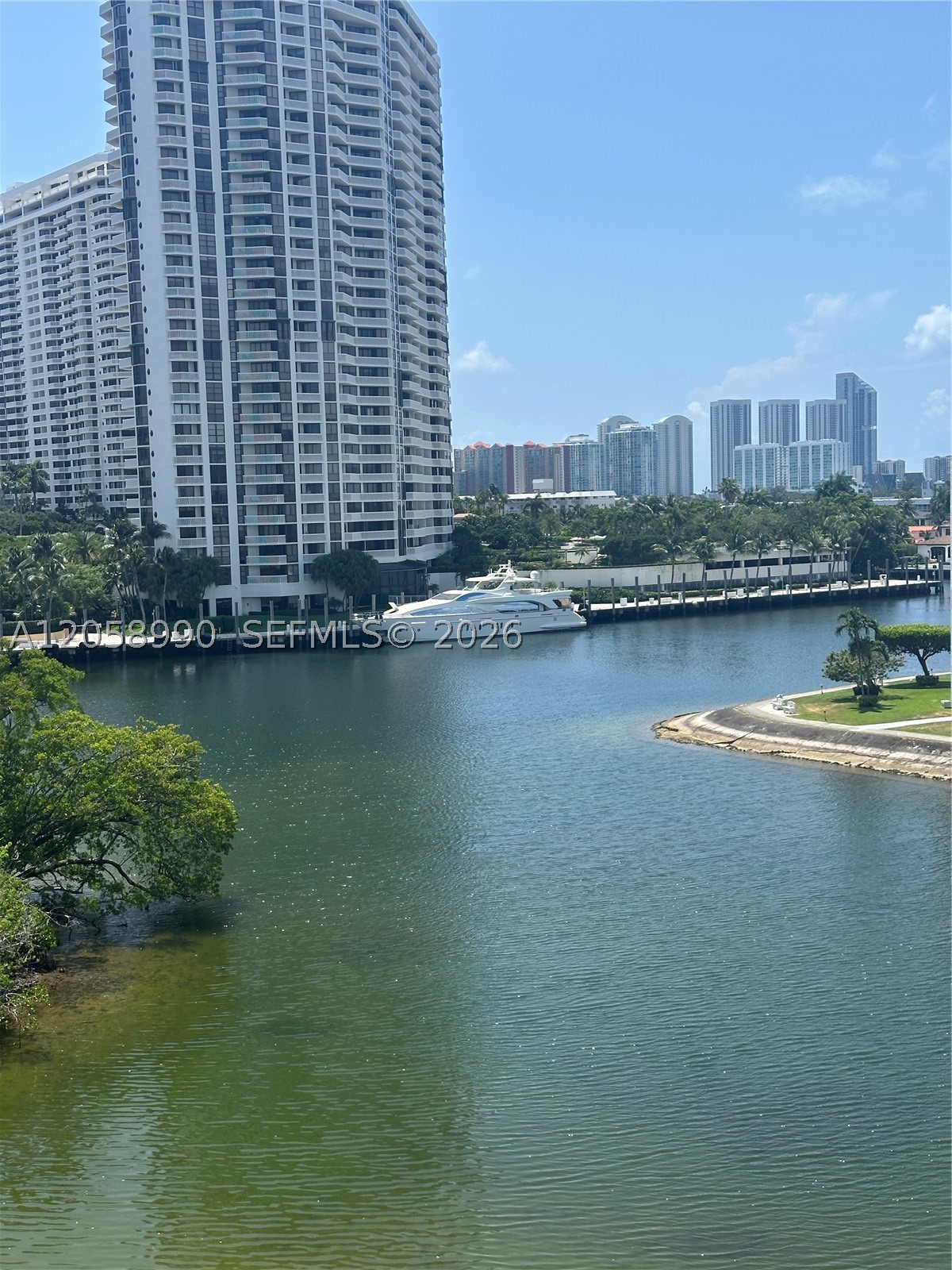 Aventura photo 3