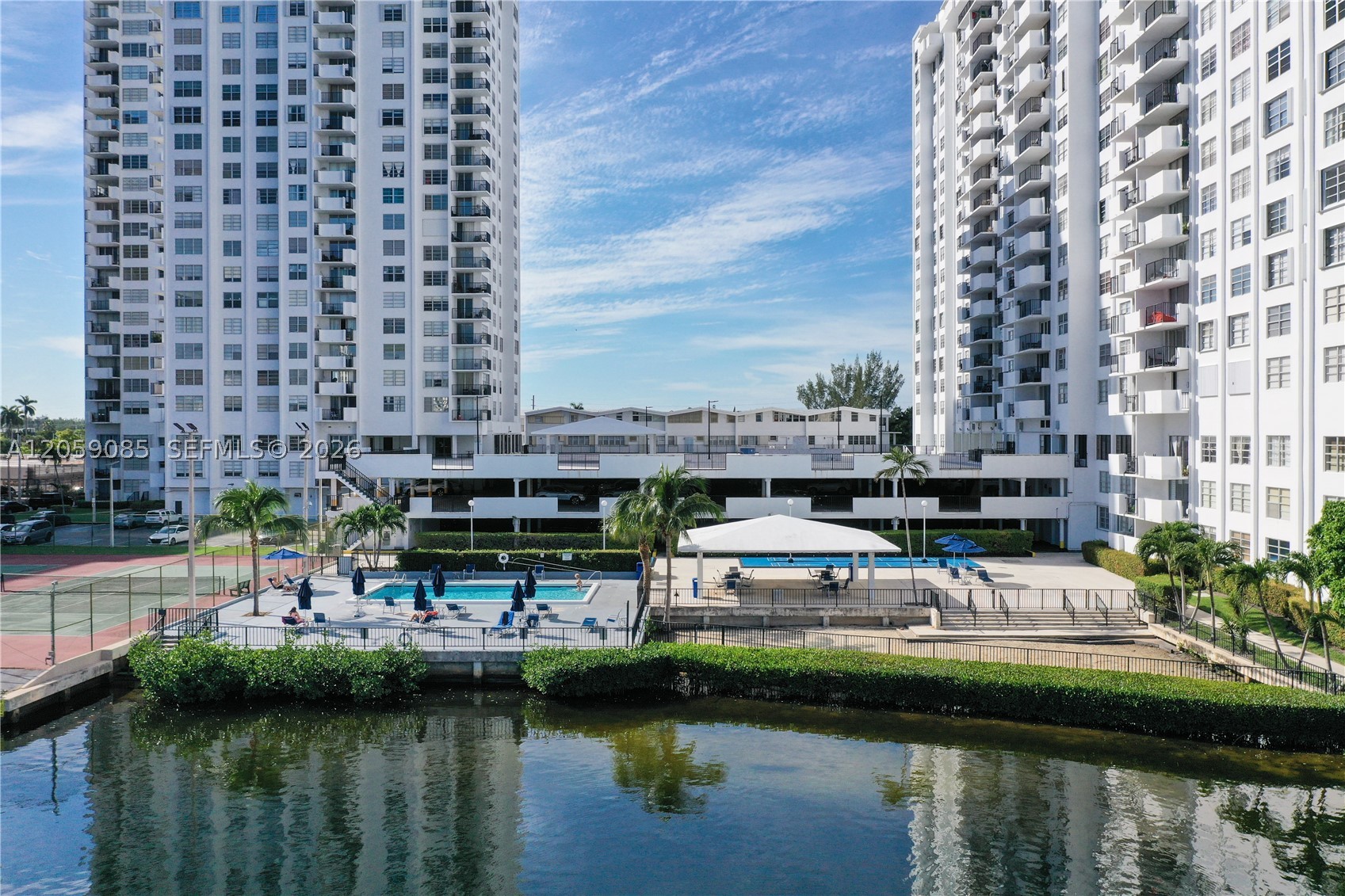 Aventura photo 1