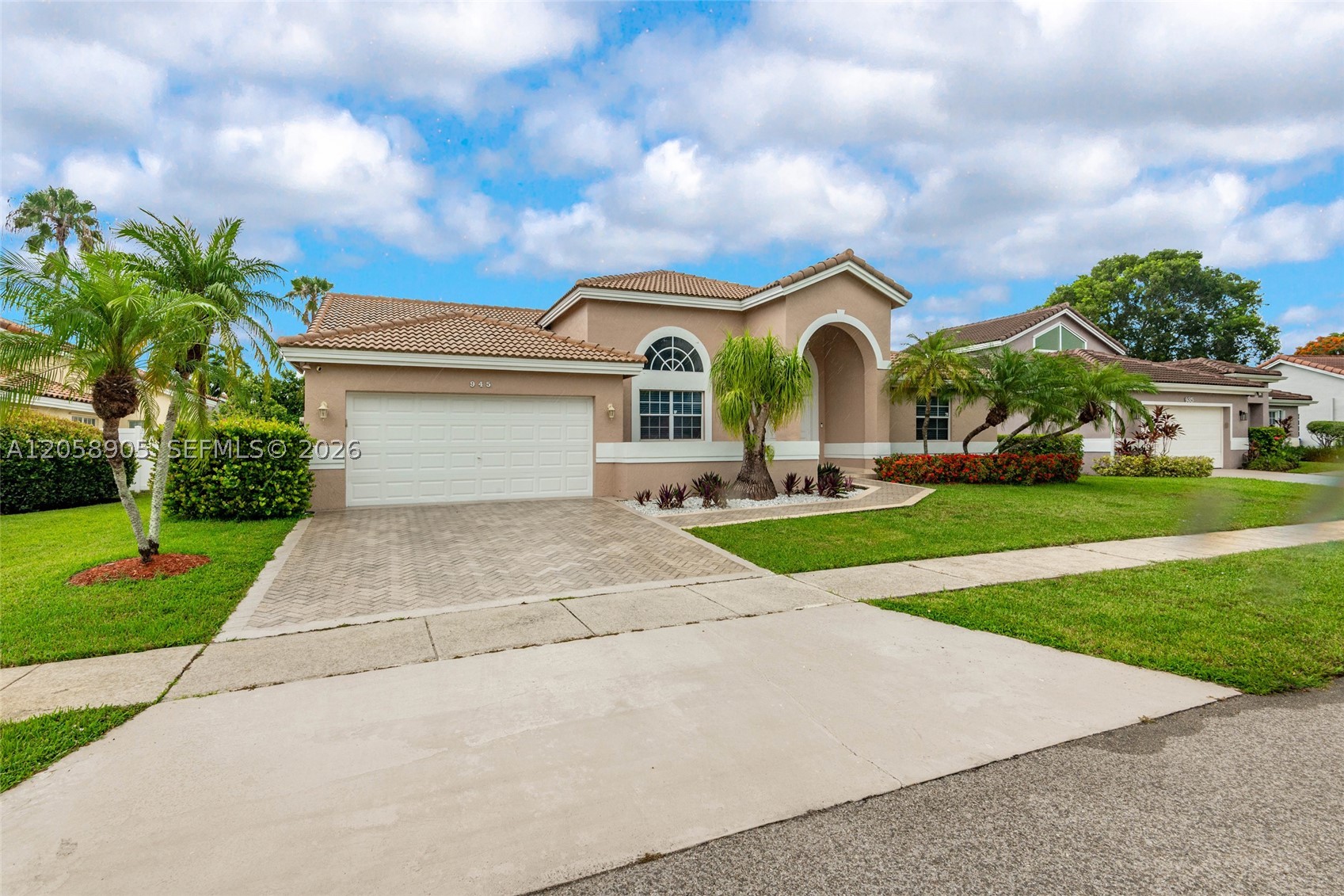 Pembroke Pines photo 2