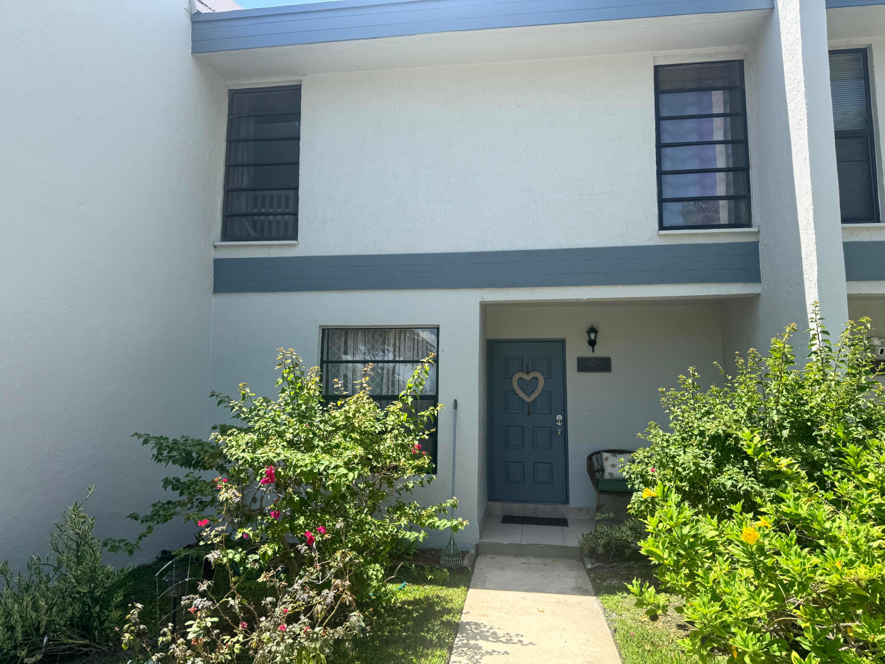 Pembroke Pines photo 2