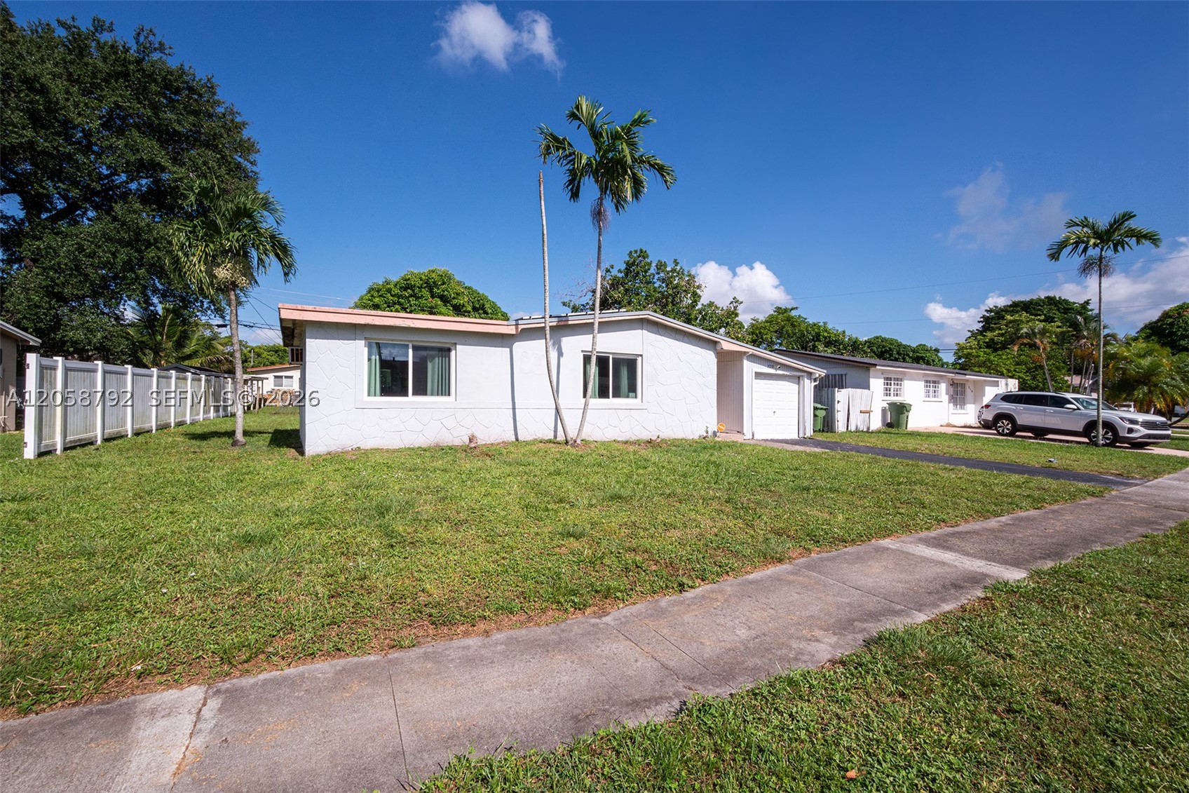 Pembroke Pines photo 3