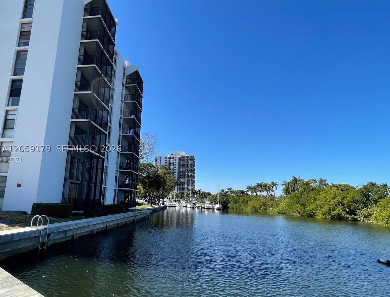 Aventura photo 5