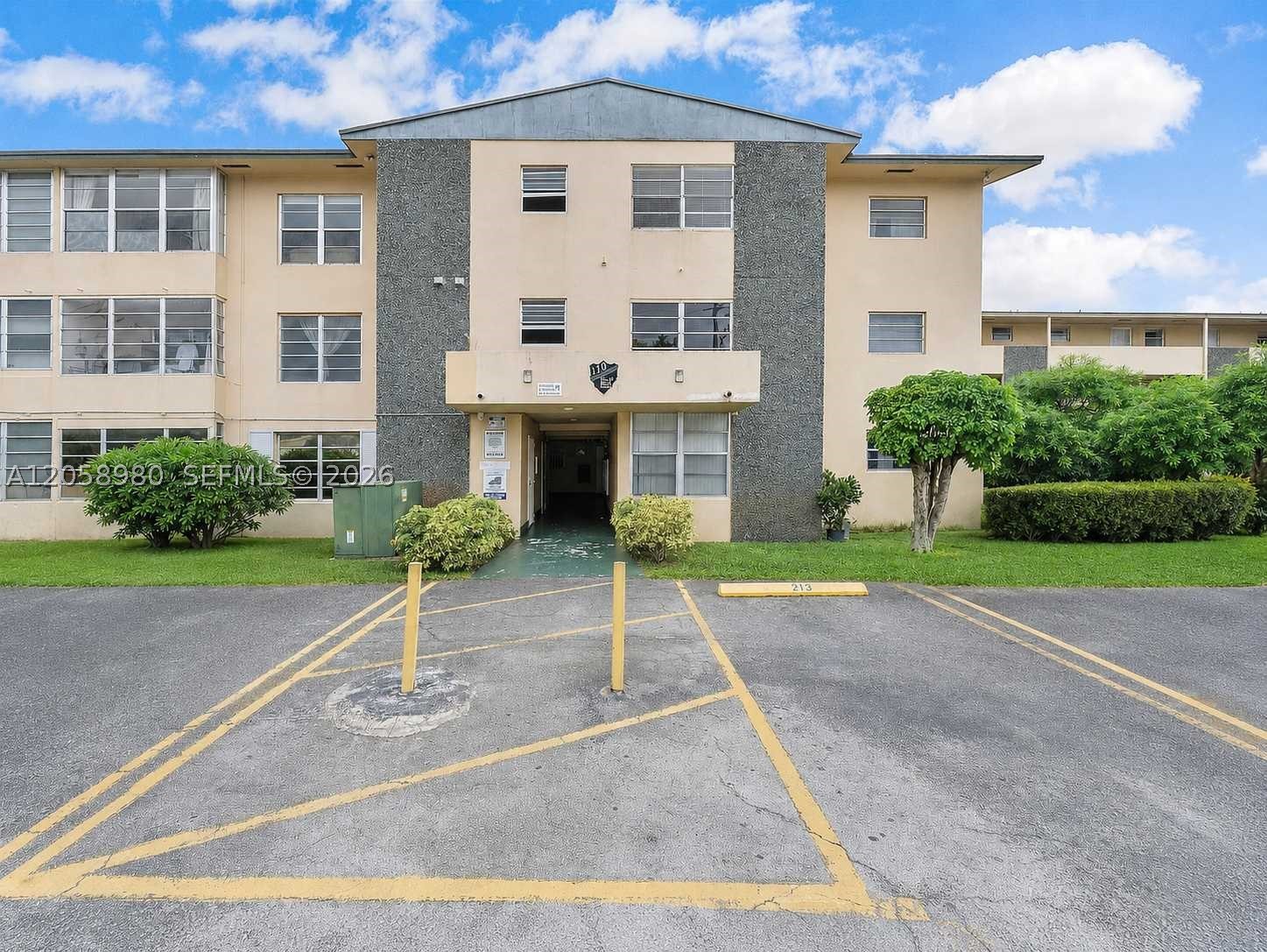Hialeah Gardens photo 2