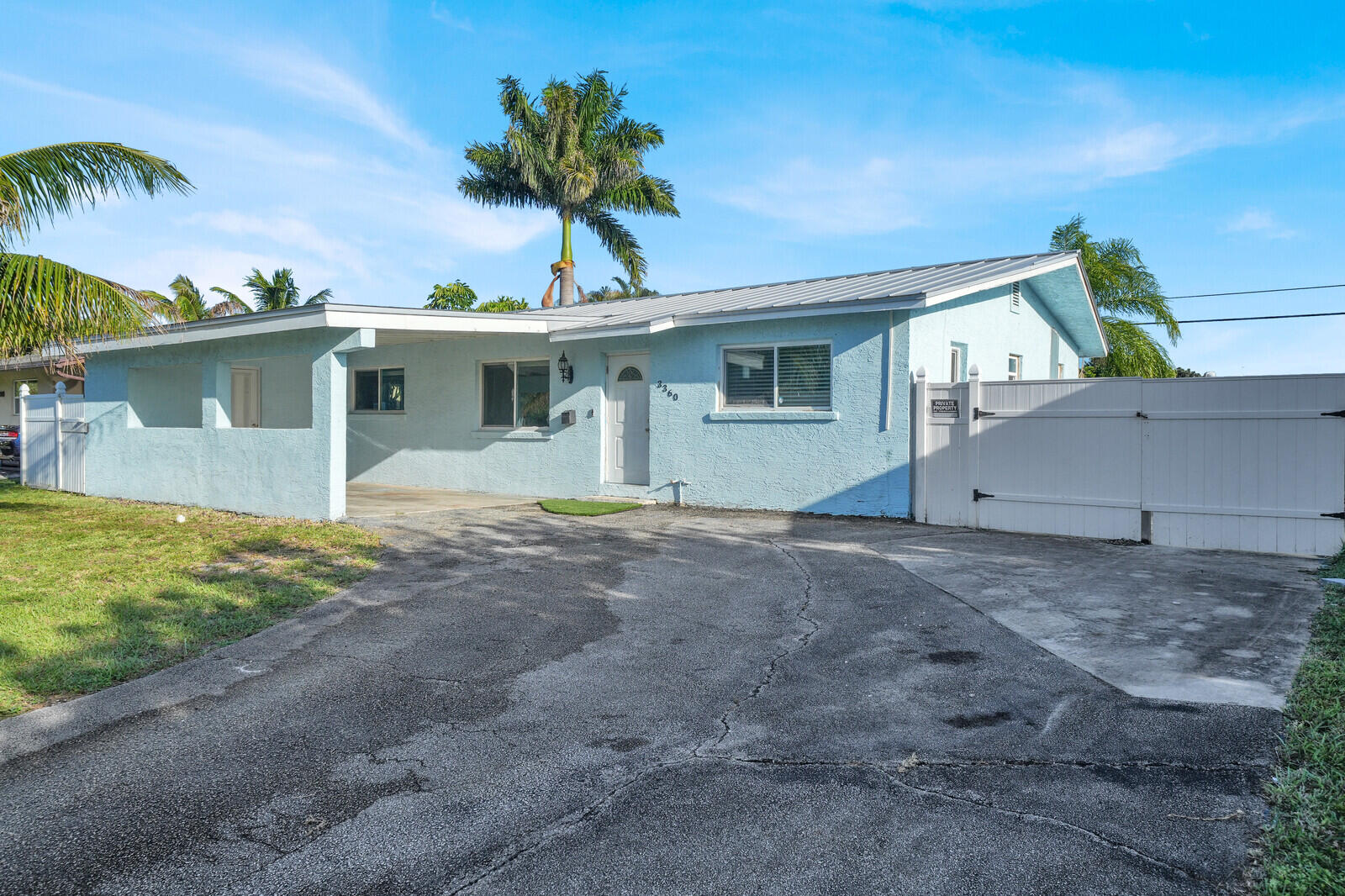 Palm Beach Gardens photo 1