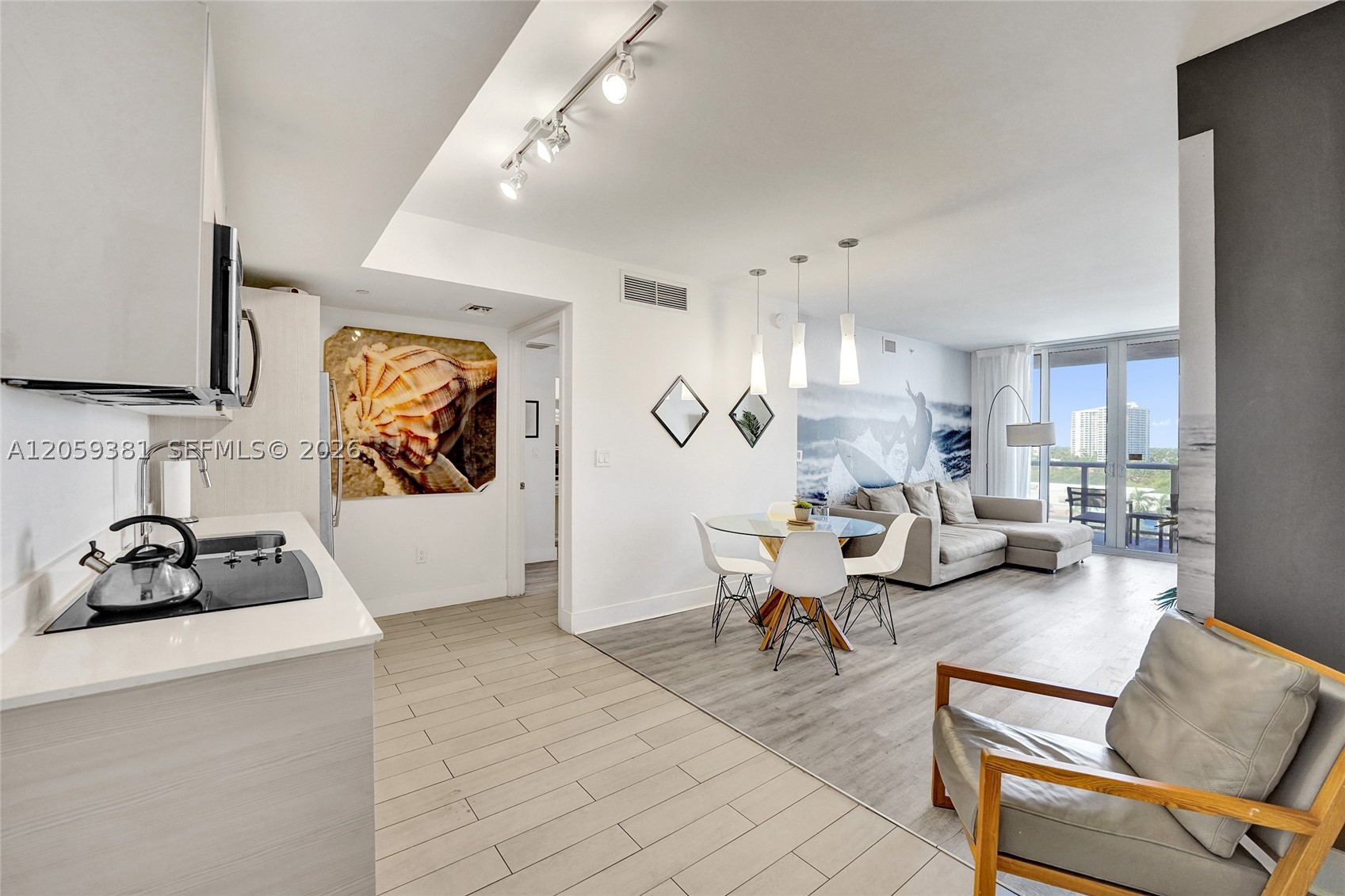 Hallandale Beach photo 1