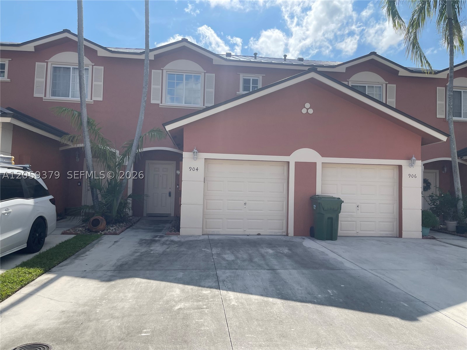Pembroke Pines photo 2