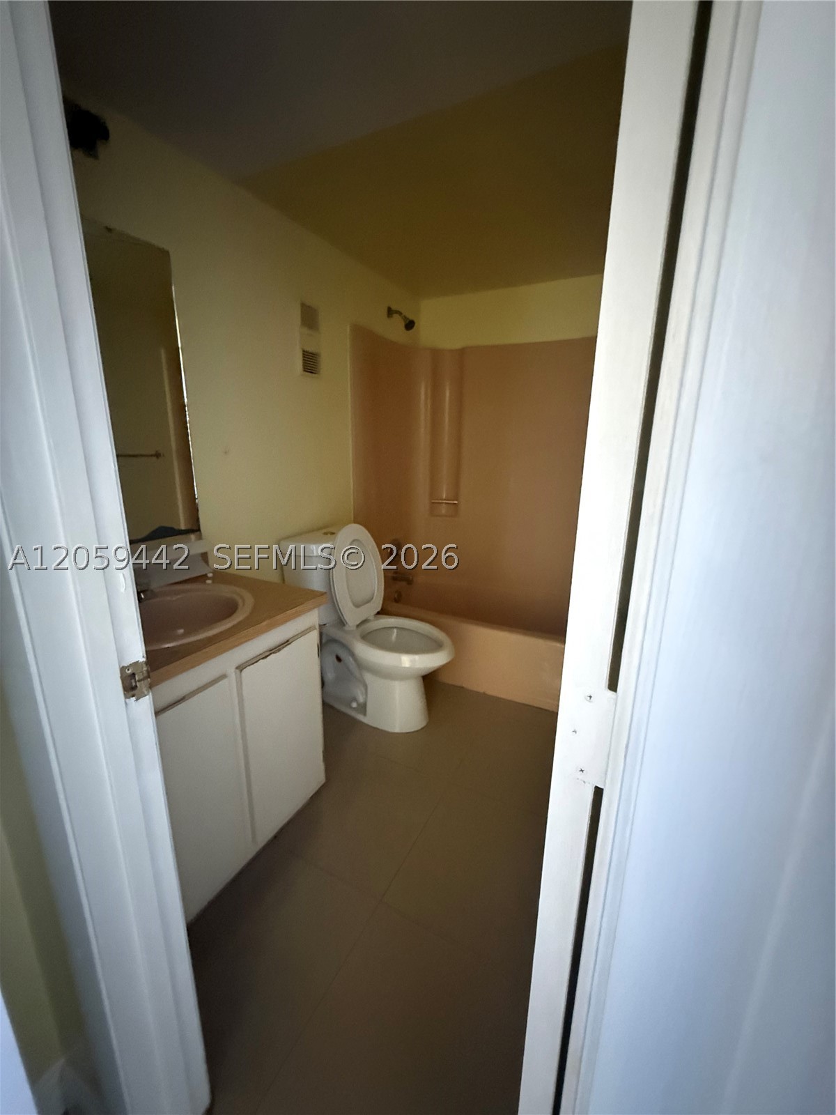 Miramar photo 3