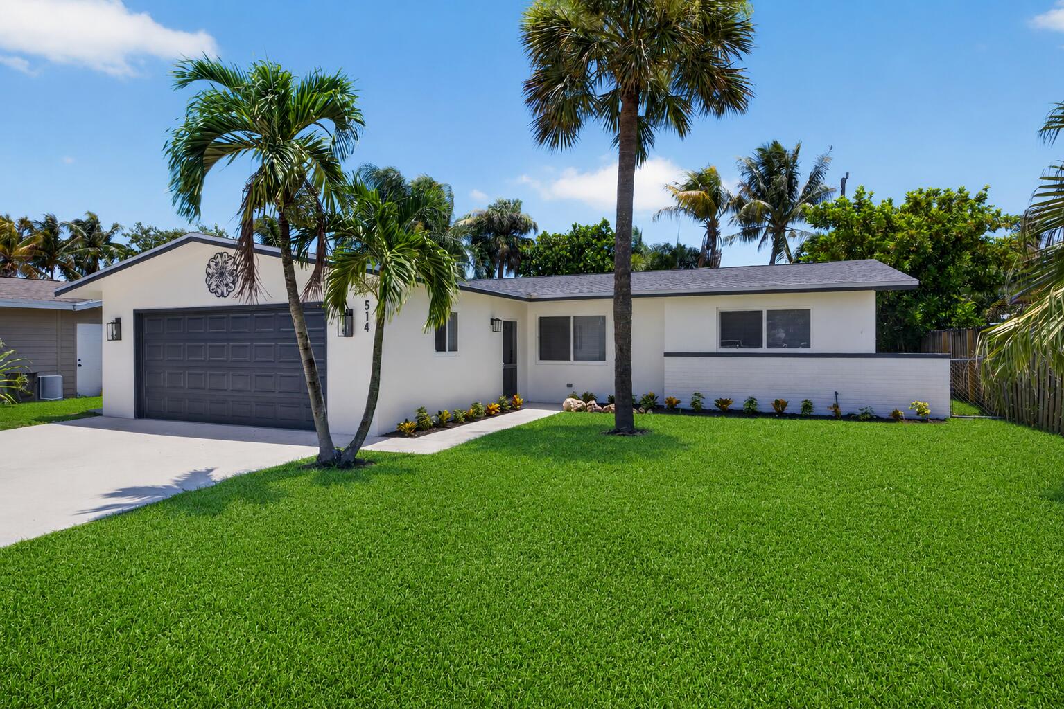 Palm Beach Gardens photo 1