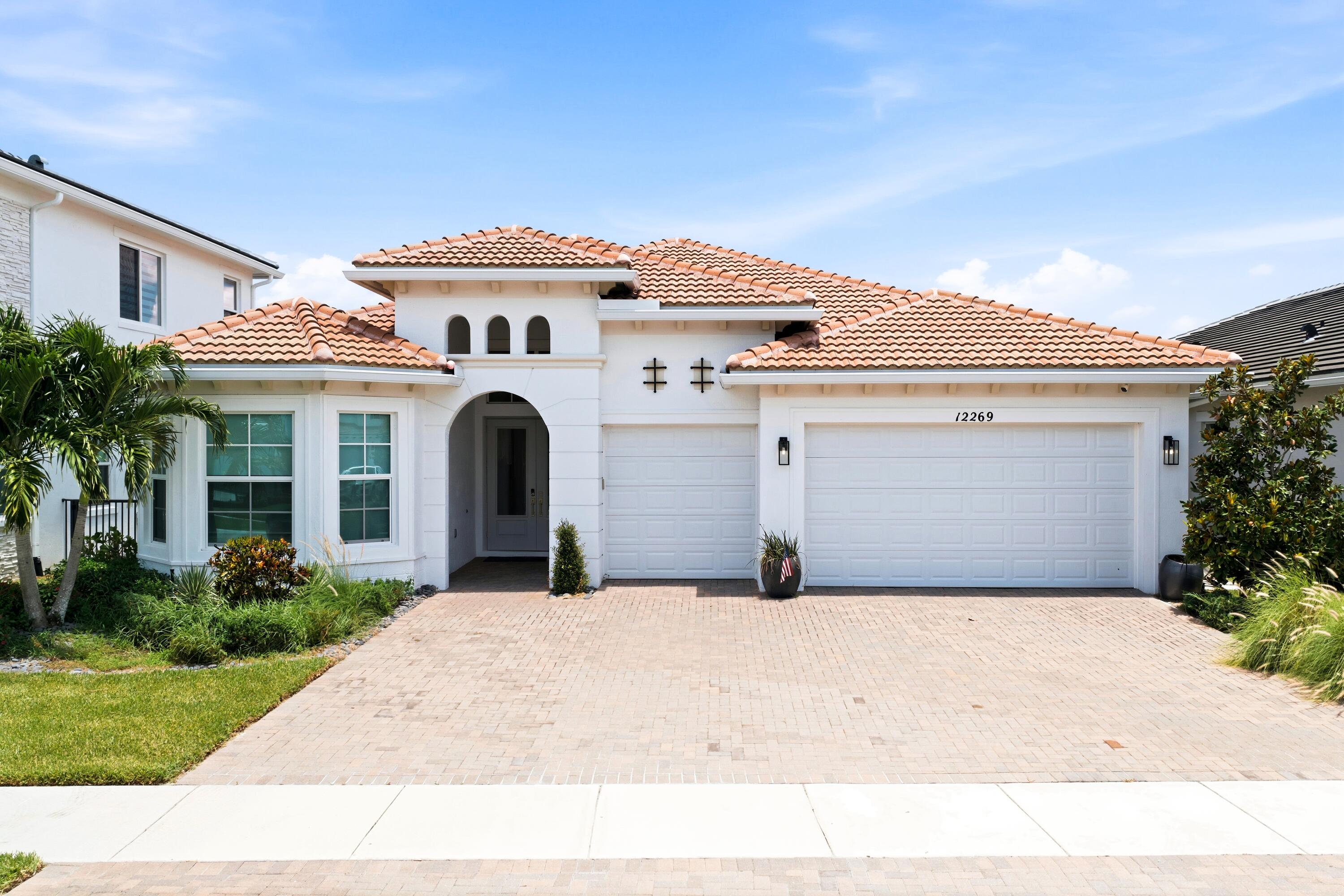 Palm Beach Gardens photo 1