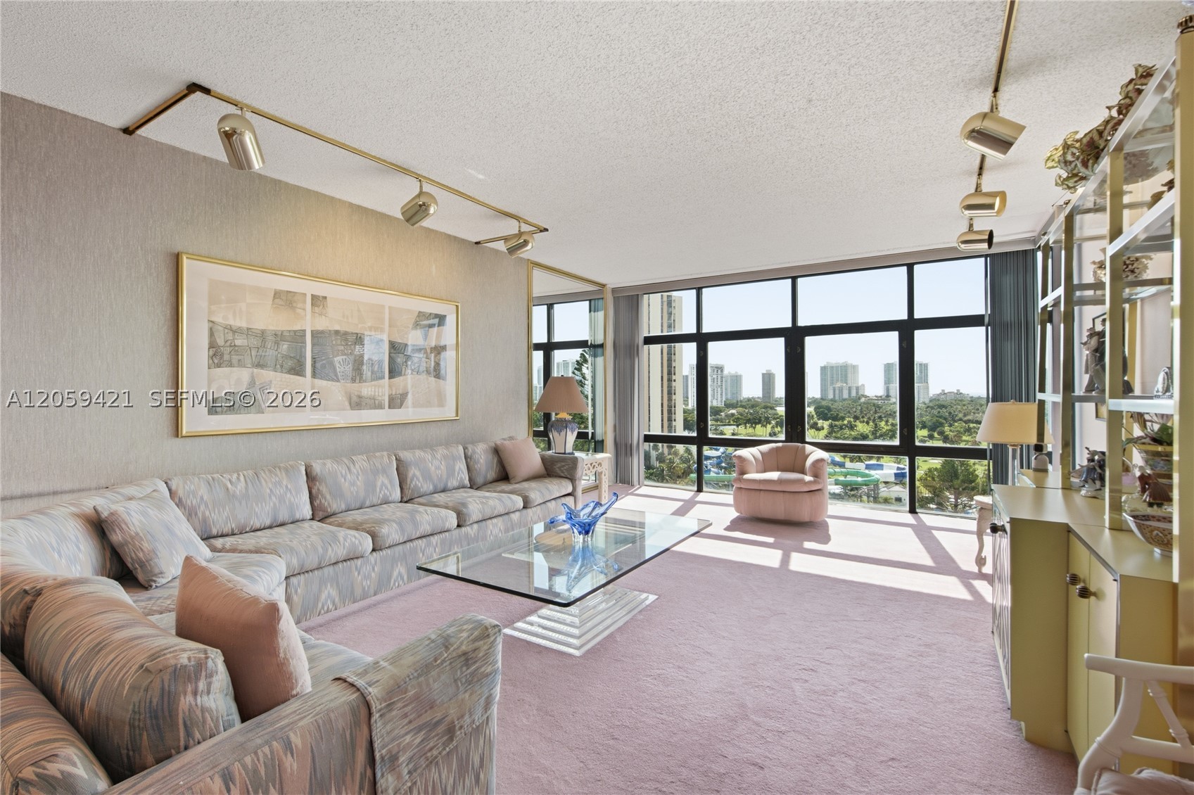 Aventura photo 1