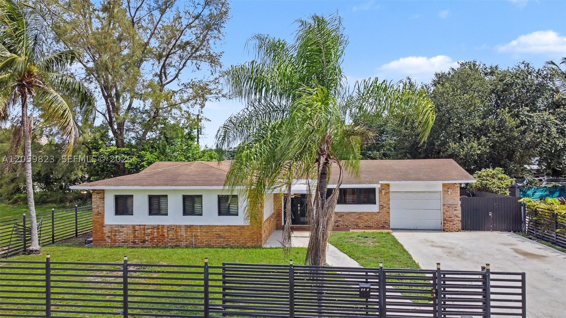 Miami Gardens photo 1