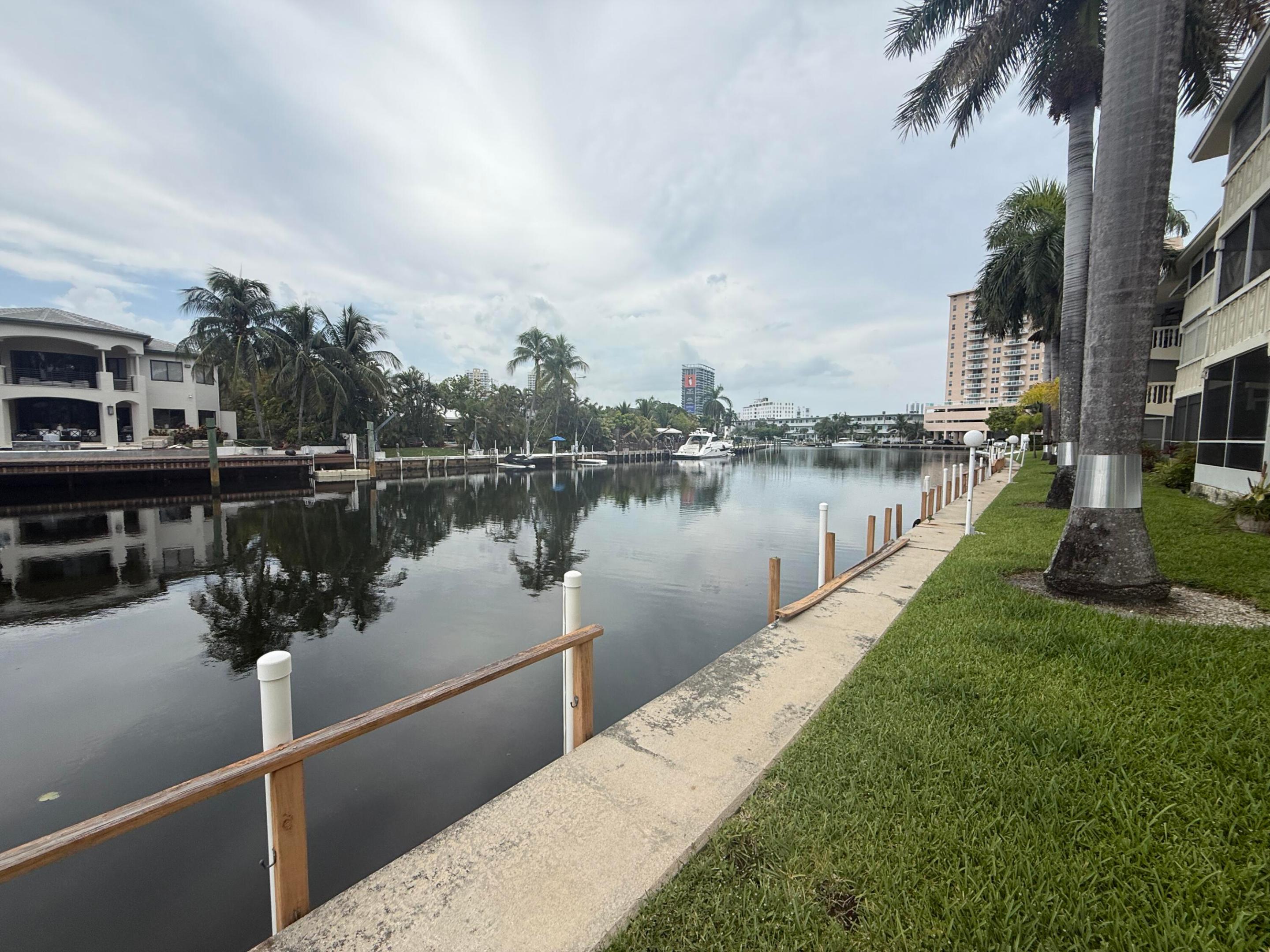 Hallandale Beach photo 3