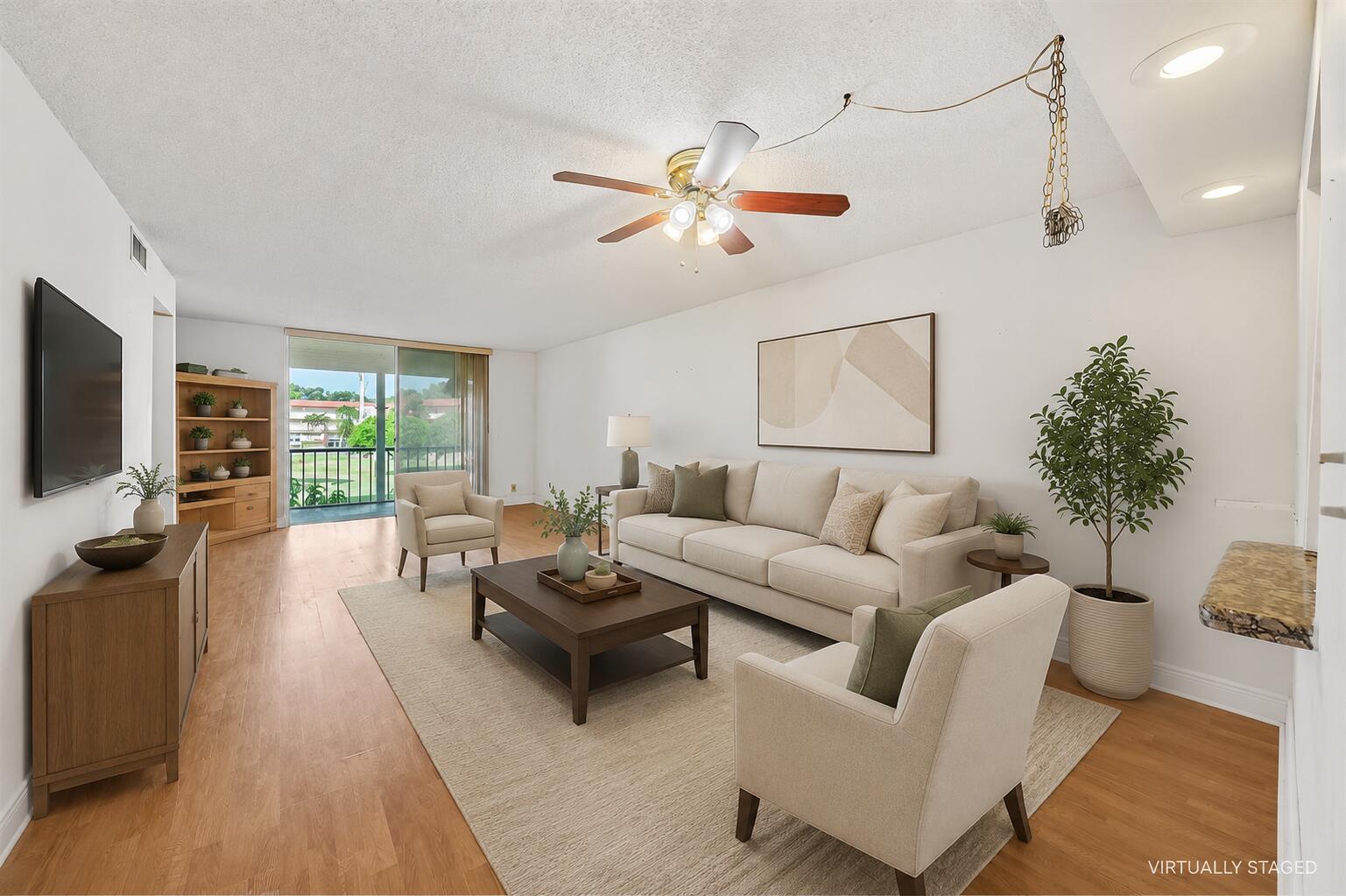 Pembroke Pines photo 1
