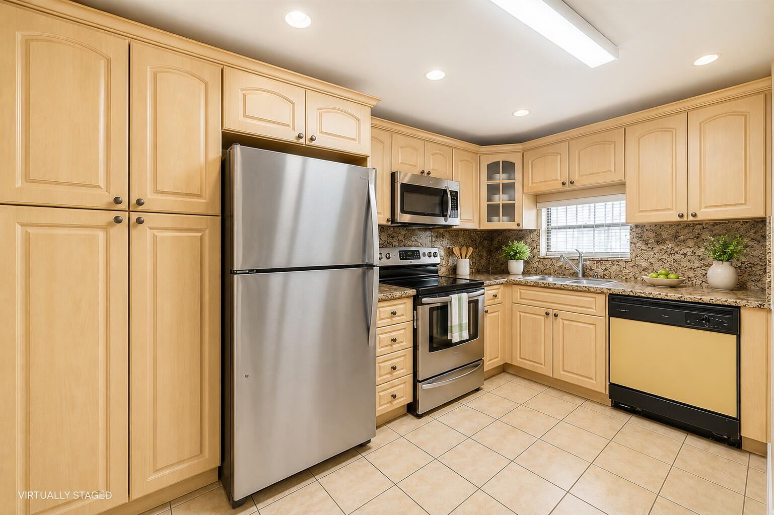 Pembroke Pines photo 2