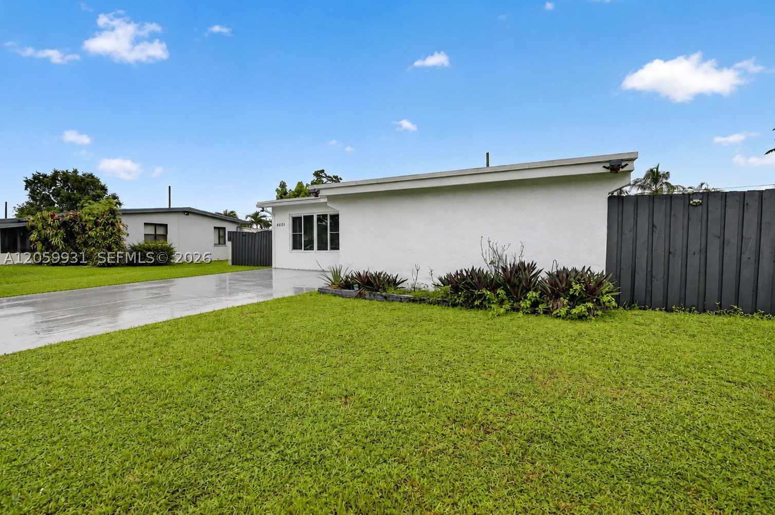 Pembroke Pines photo 3