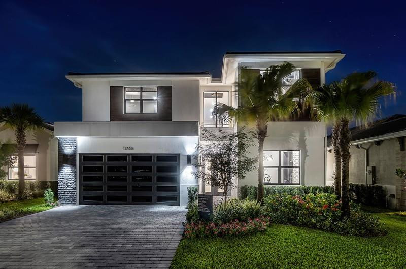 Palm Beach Gardens photo 1