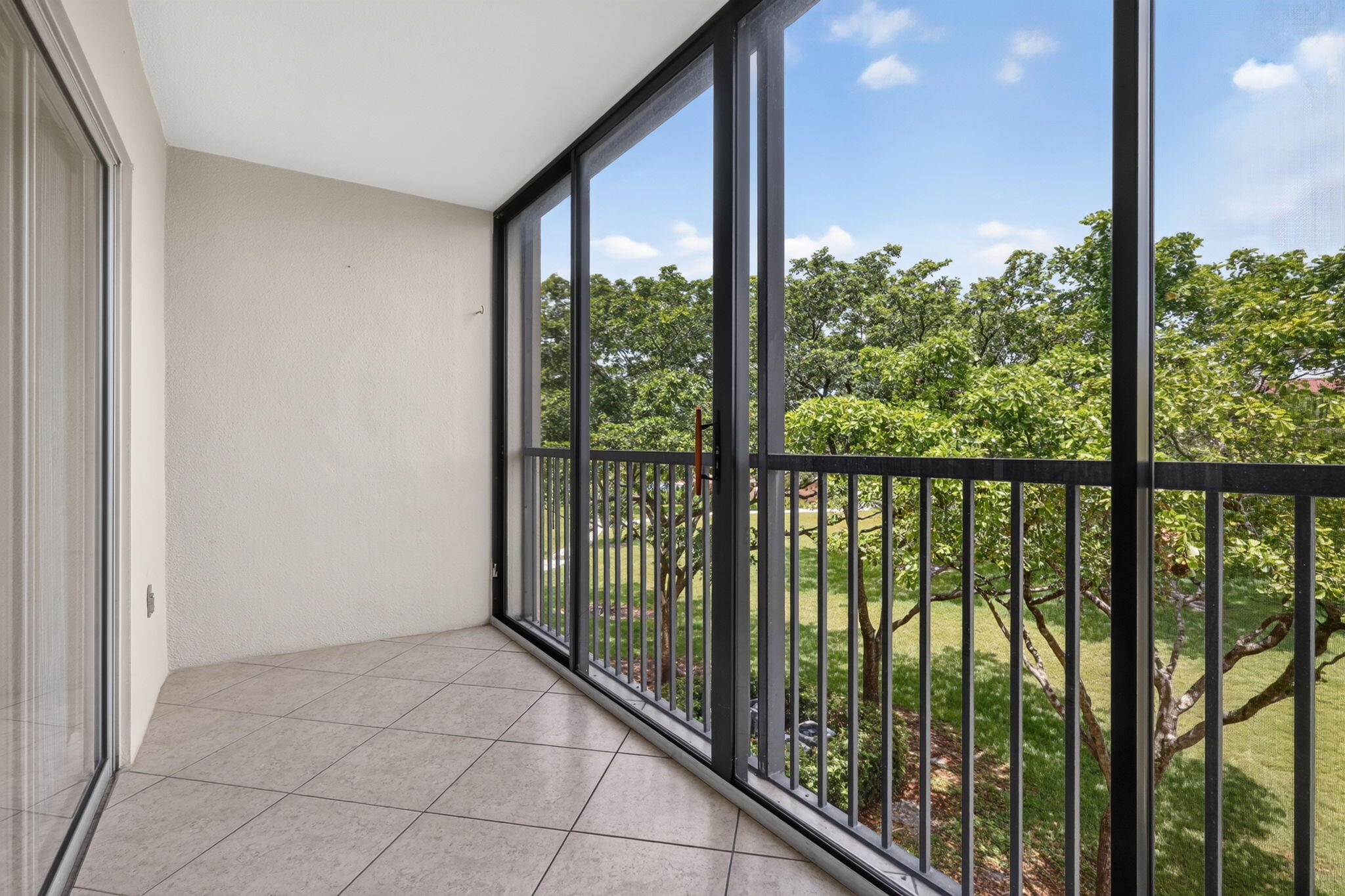 Pembroke Pines photo 1
