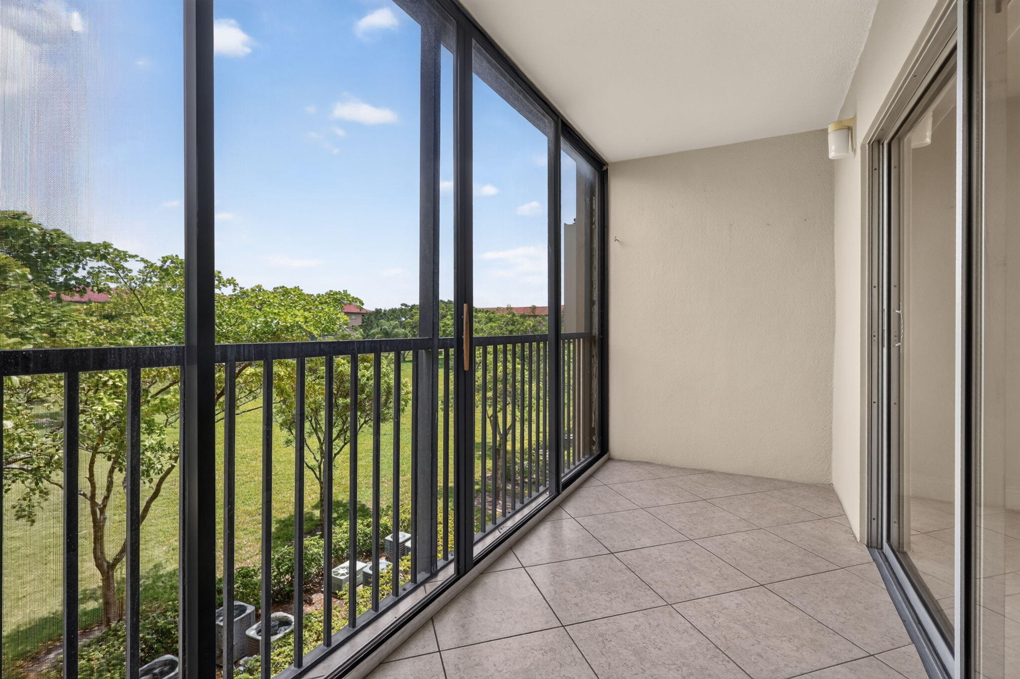 Pembroke Pines photo 3