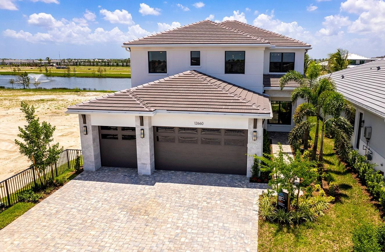 Palm Beach Gardens photo 1