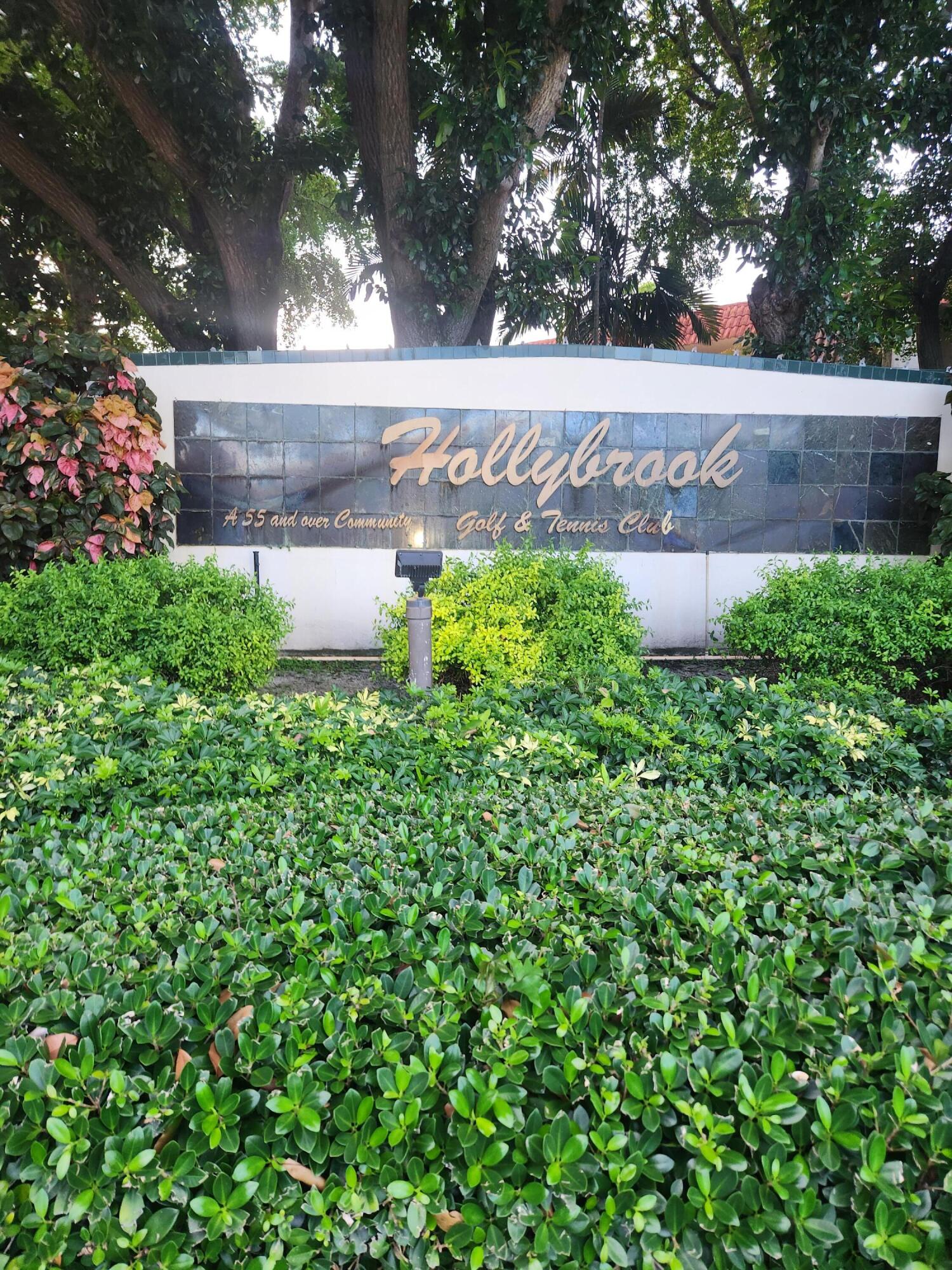 Pembroke Pines photo 1