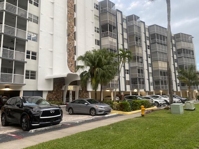 Hallandale Beach photo 2