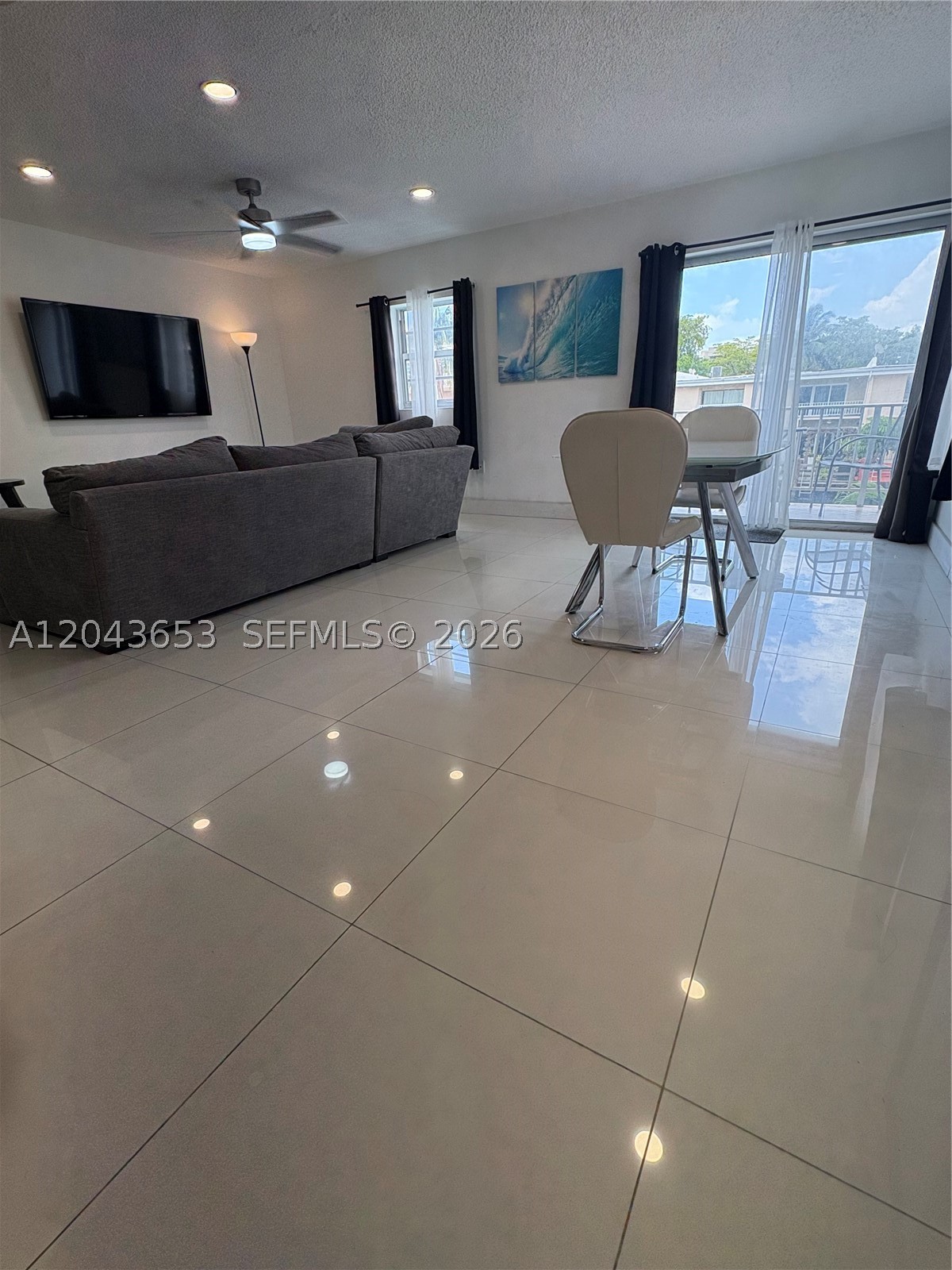 North Miami Beach photo 2