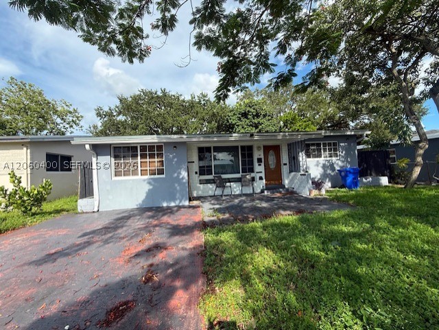 Pembroke Pines photo 2