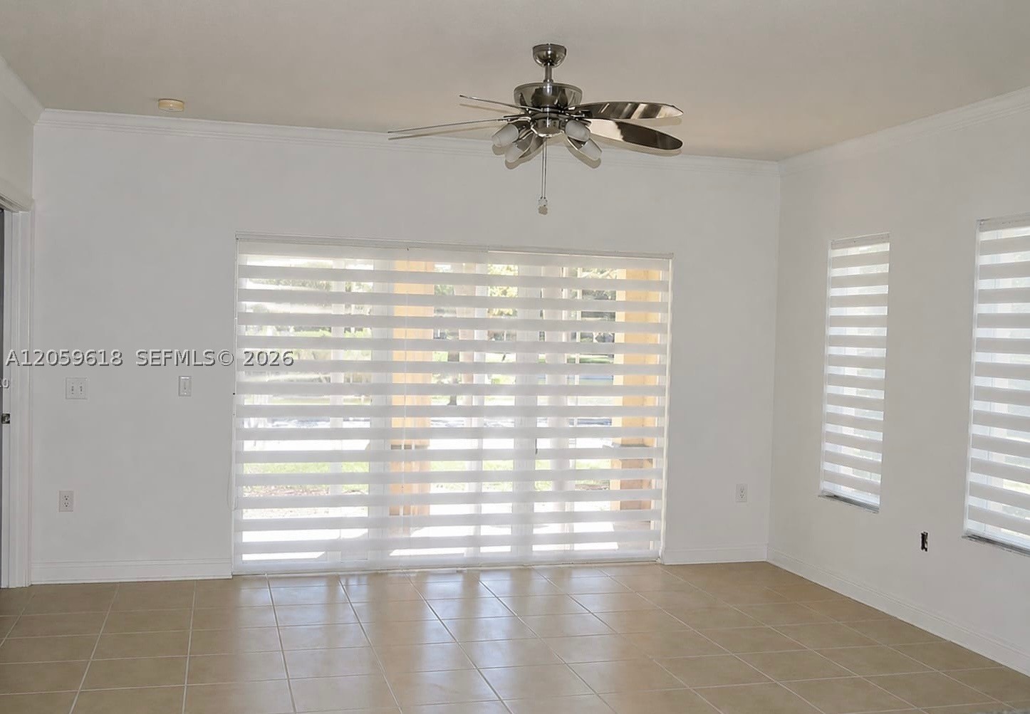 Miramar photo 3