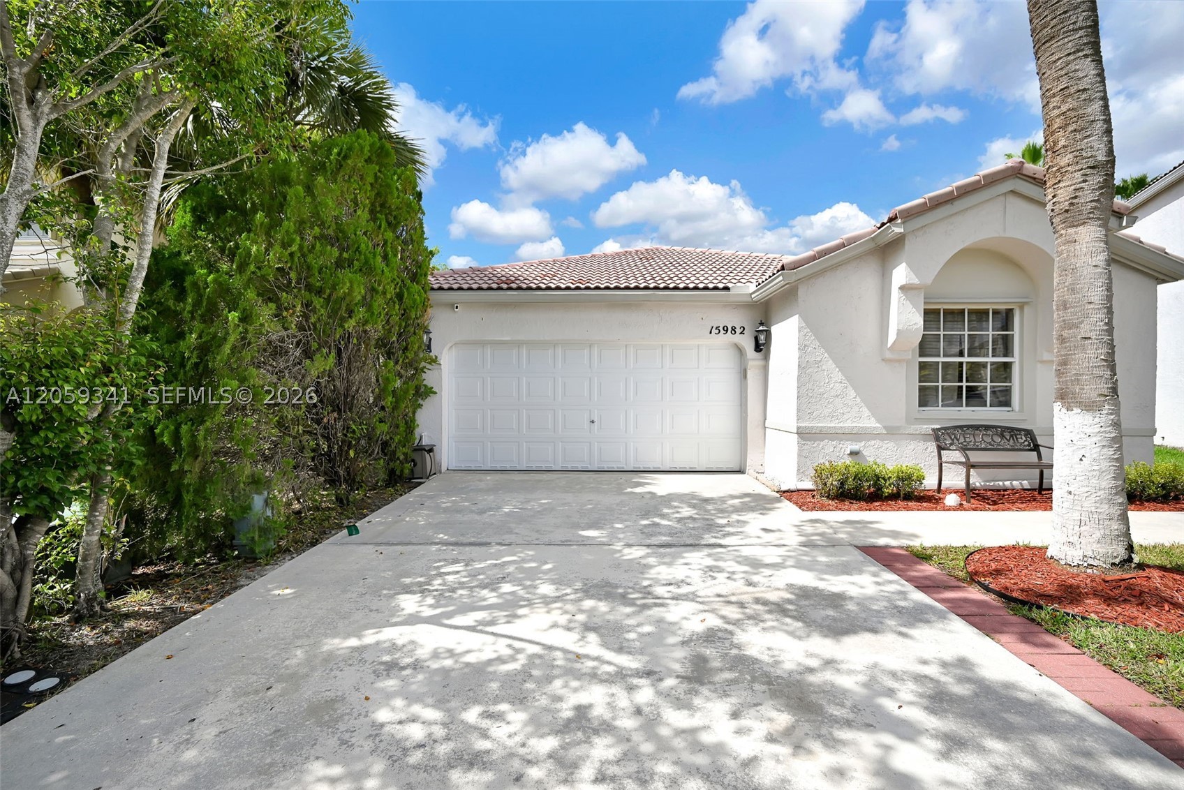 Pembroke Pines photo 1