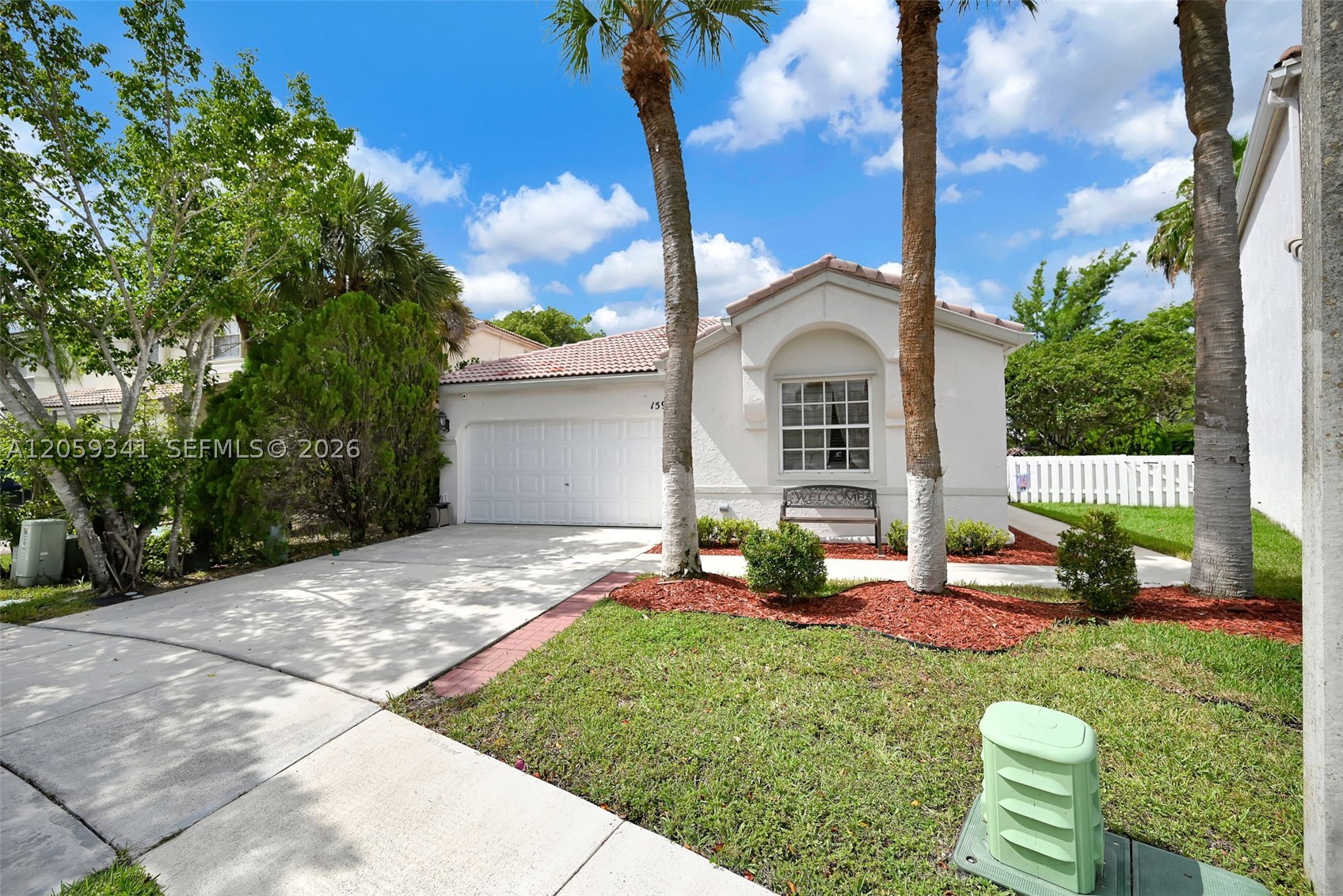 Pembroke Pines photo 2