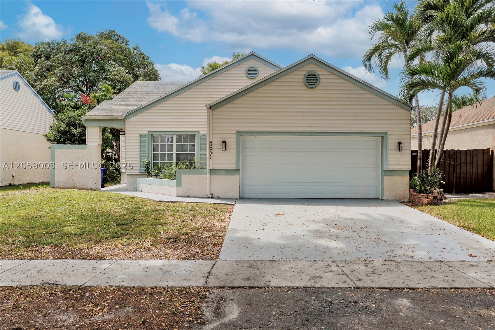 Pembroke Pines photo 1