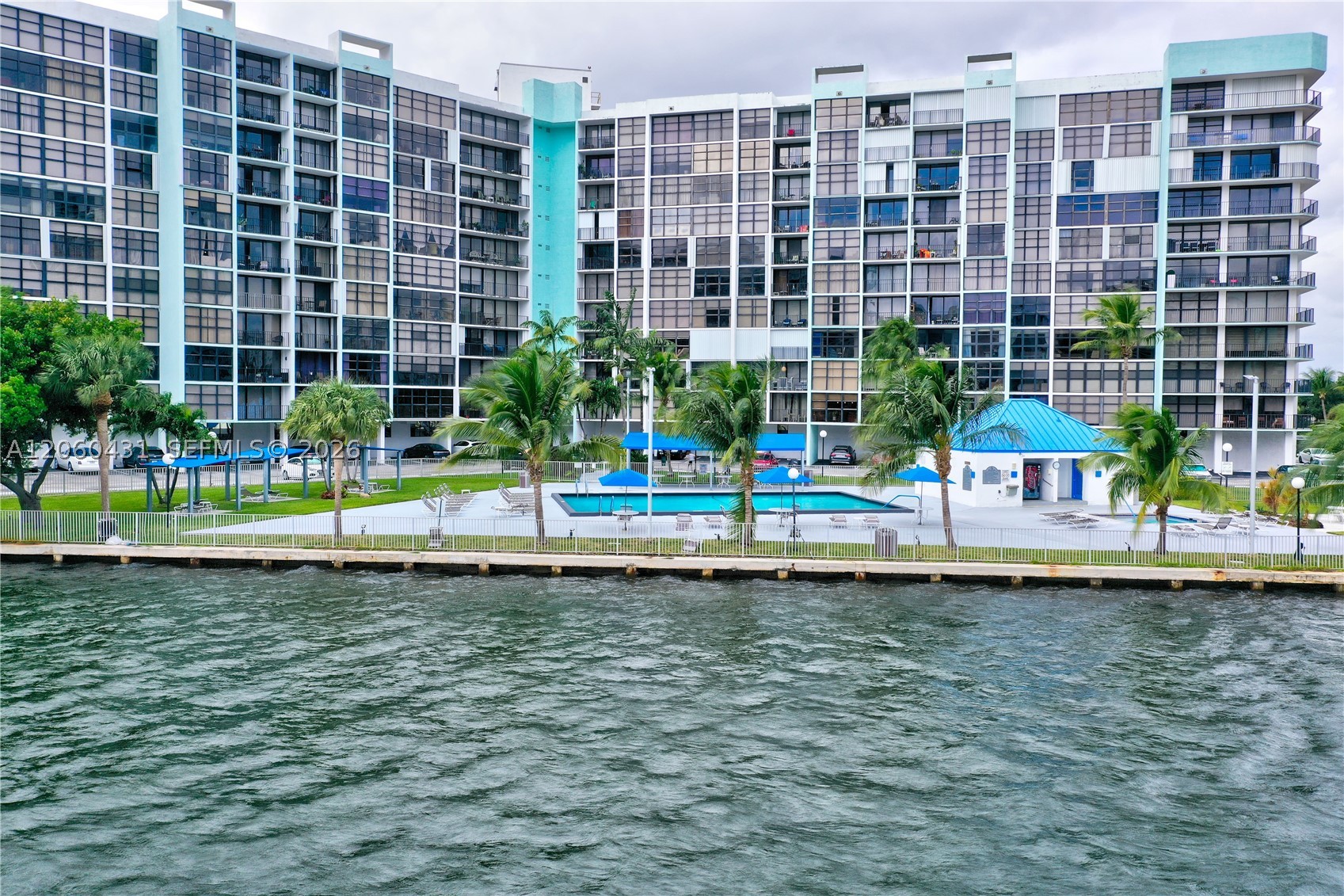 Hallandale Beach photo 2