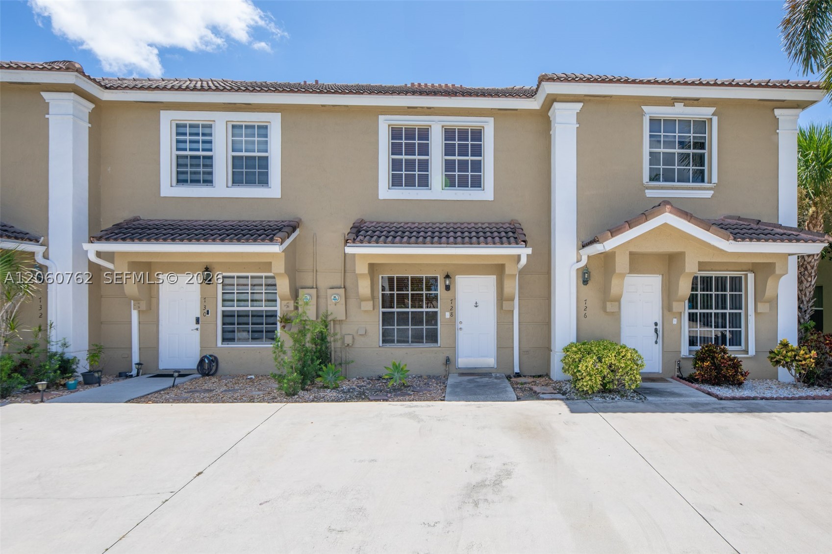 Pembroke Pines photo 1