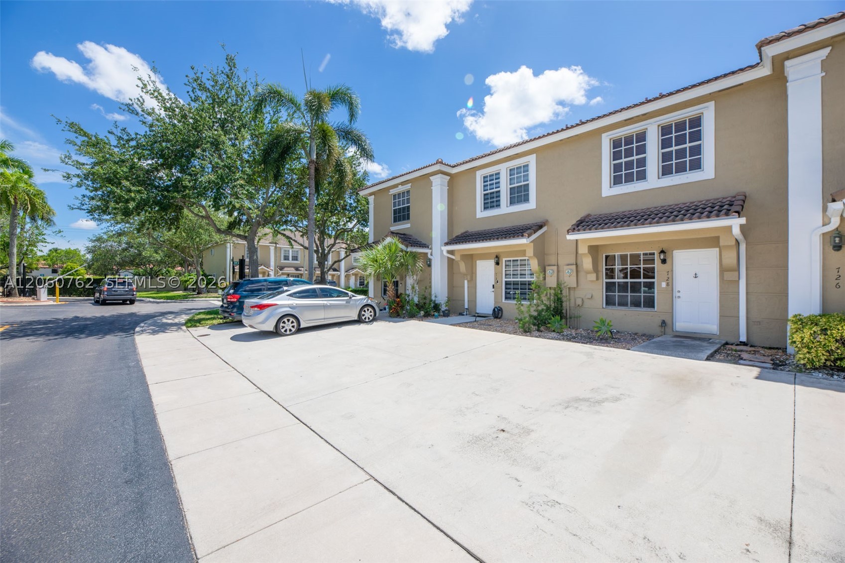 Pembroke Pines photo 3