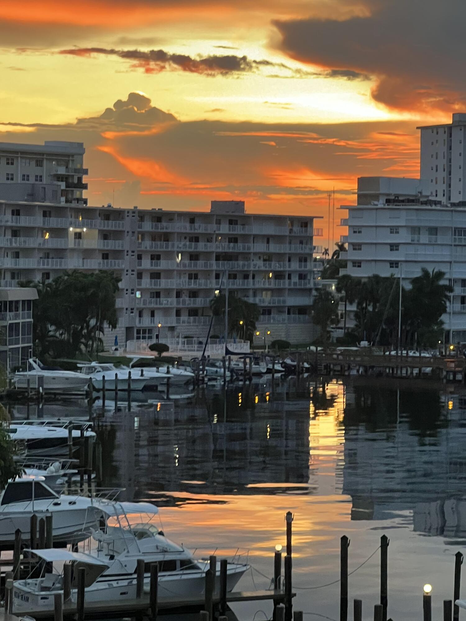 Hallandale Beach photo 2