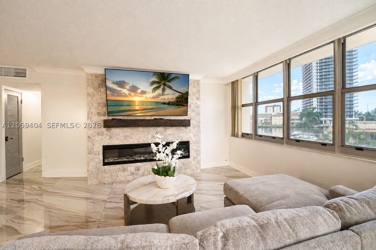 Hallandale Beach photo 2