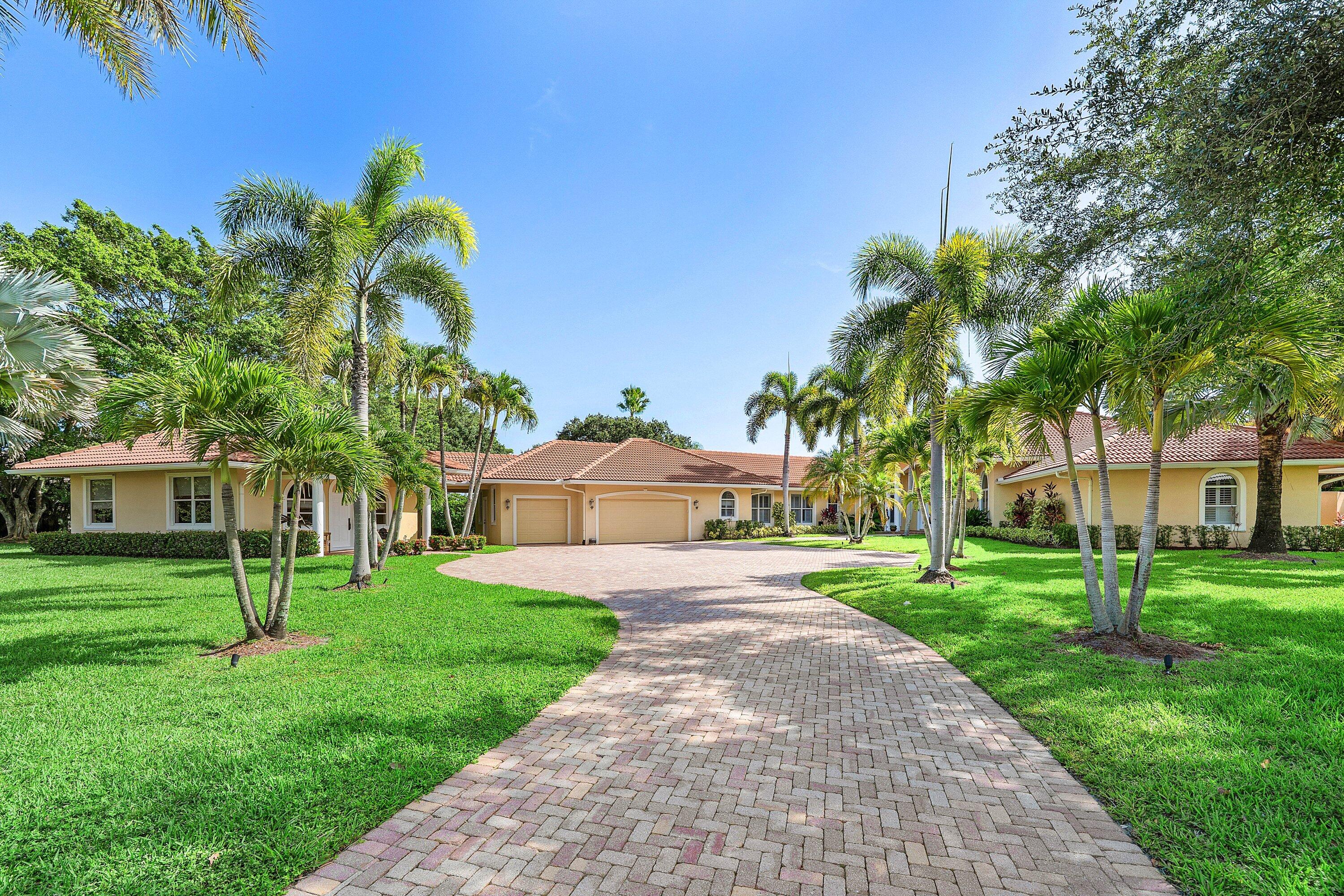 Palm Beach Gardens photo 1