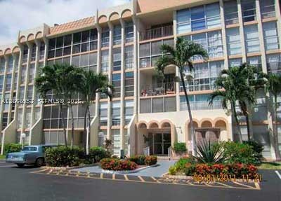 Hallandale Beach photo 1