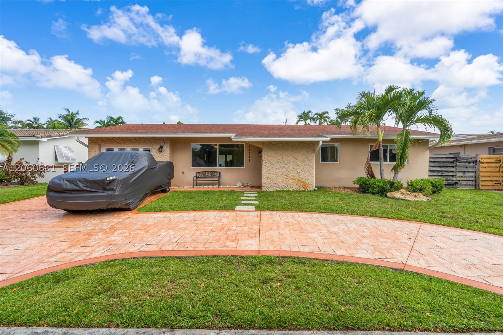 Pembroke Pines photo 2