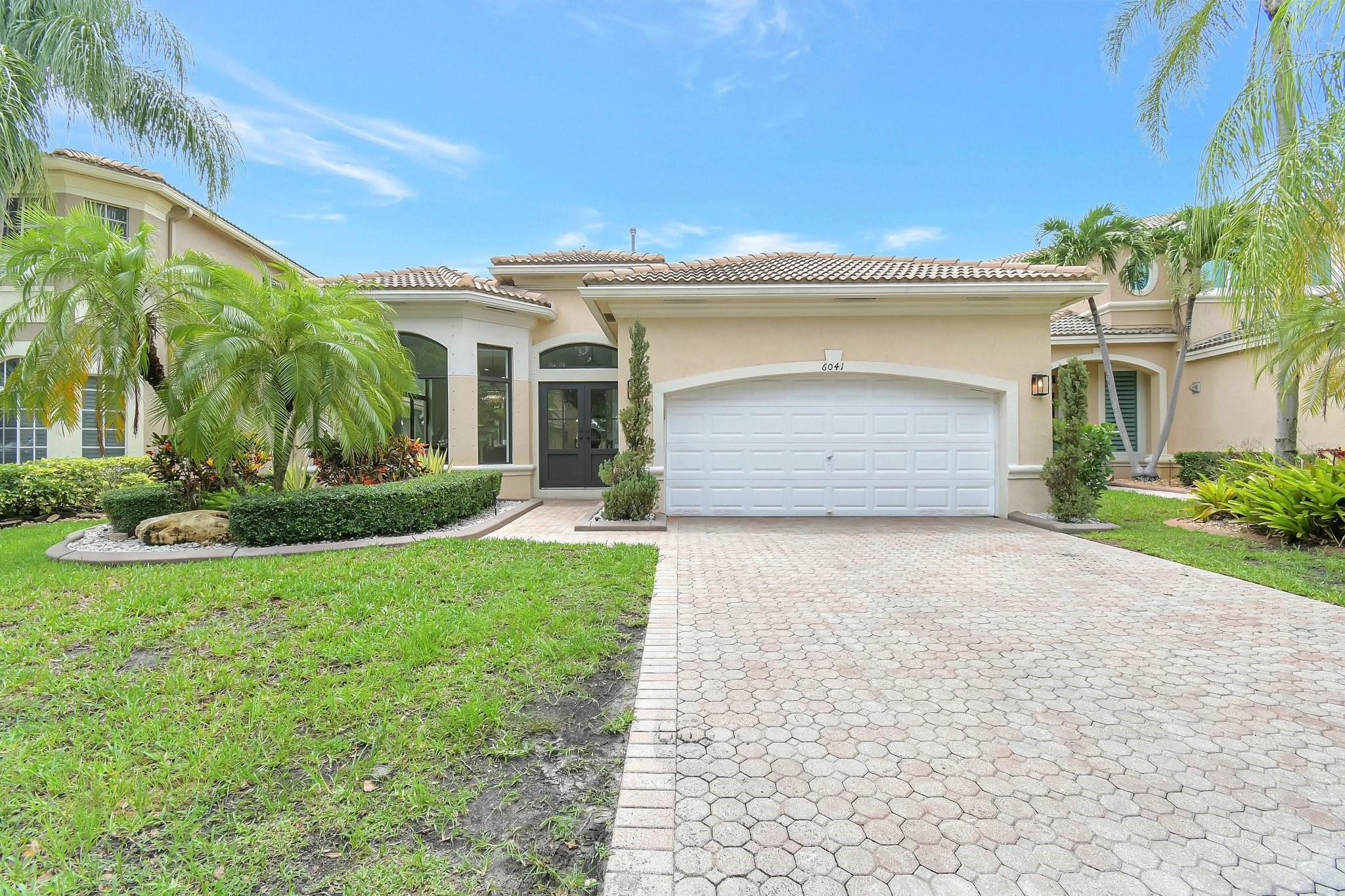 Pembroke Pines photo 2