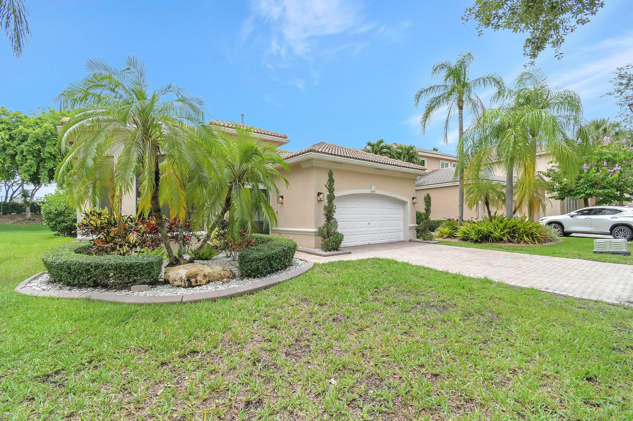 Pembroke Pines photo 3