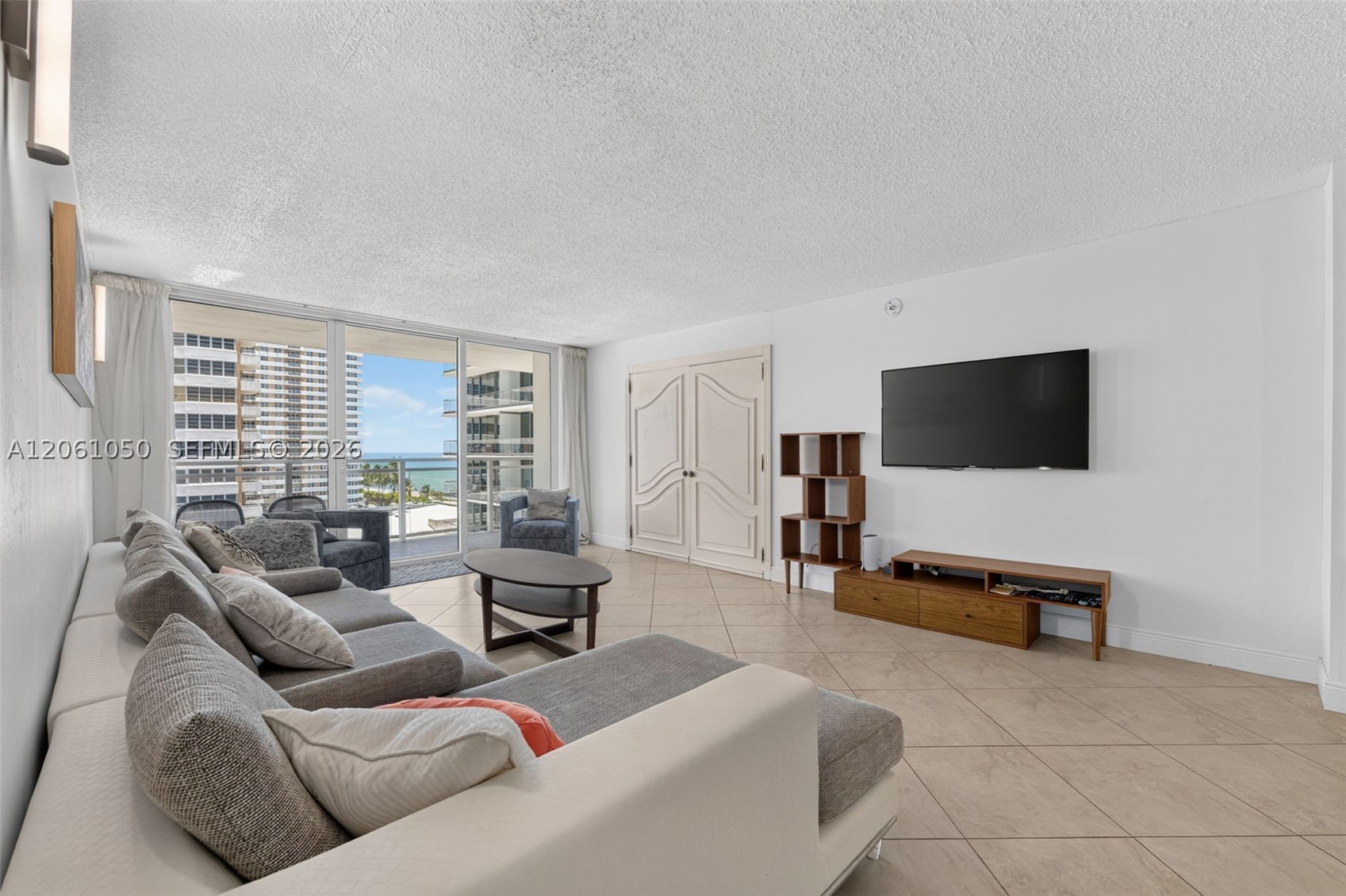 Hallandale Beach photo 4
