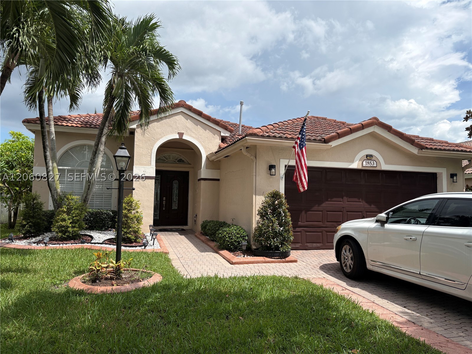 Pembroke Pines photo 2