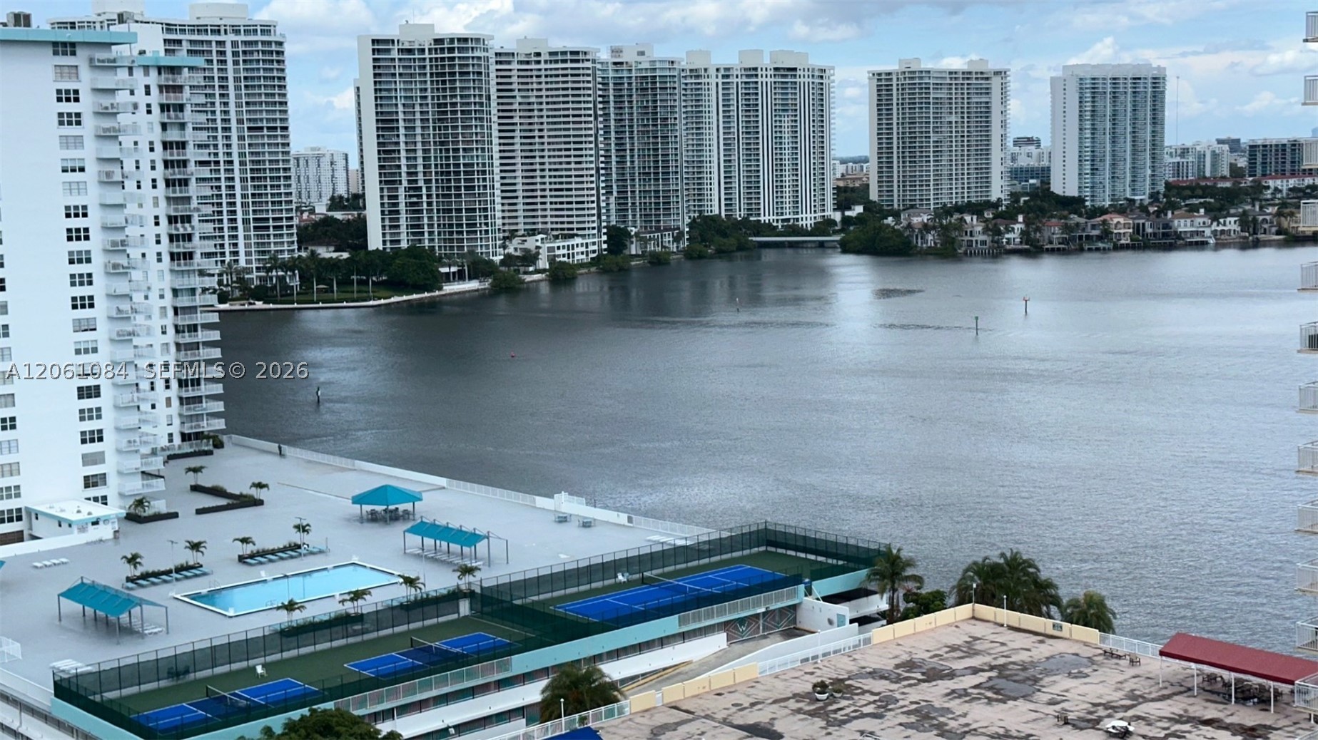 Sunny Isles Beach photo 2